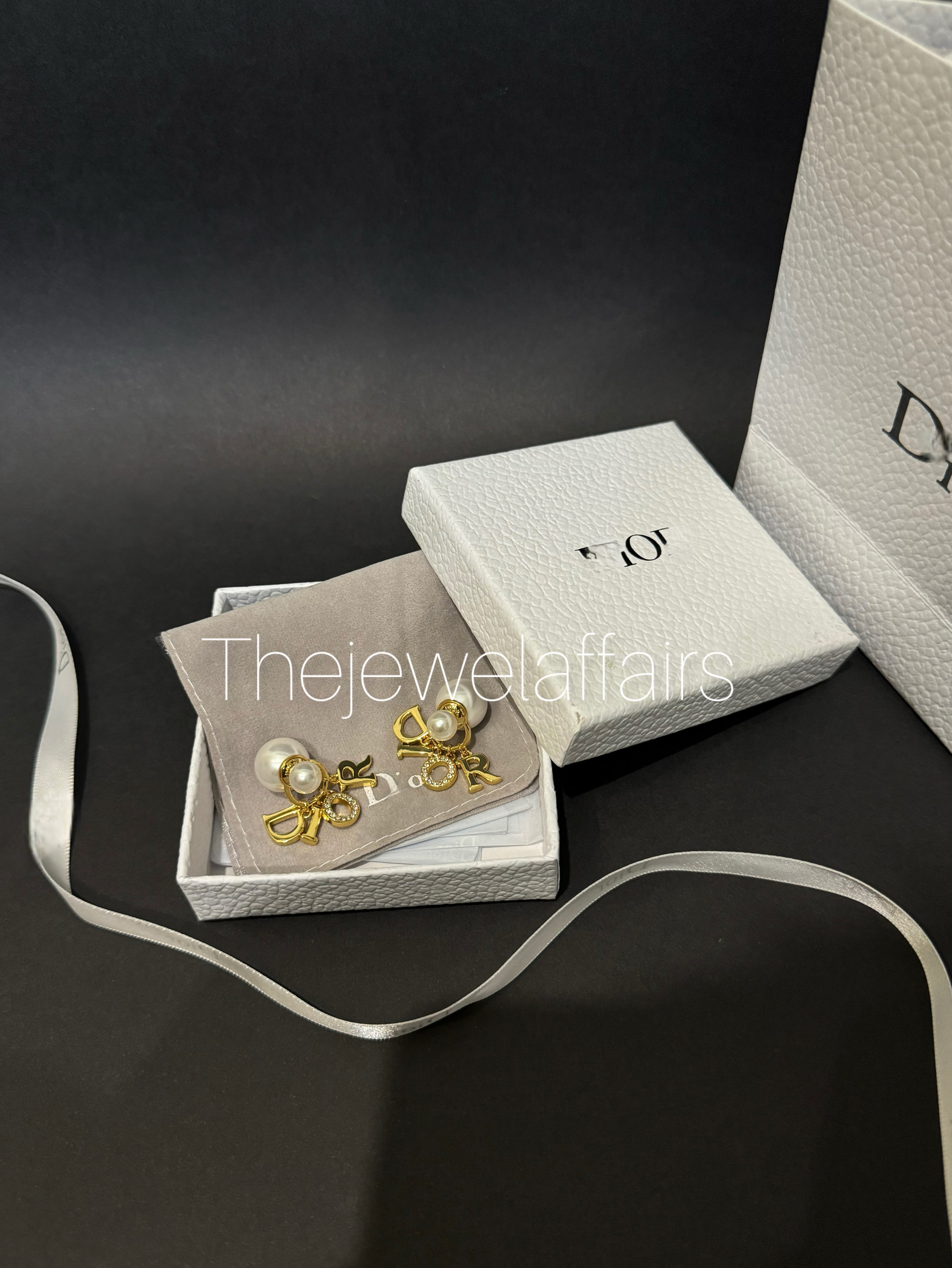 Luxury Designer Inspired Pearl Charm Earrings (Master Copy) (WITHOUT BRAND PACKAGING)