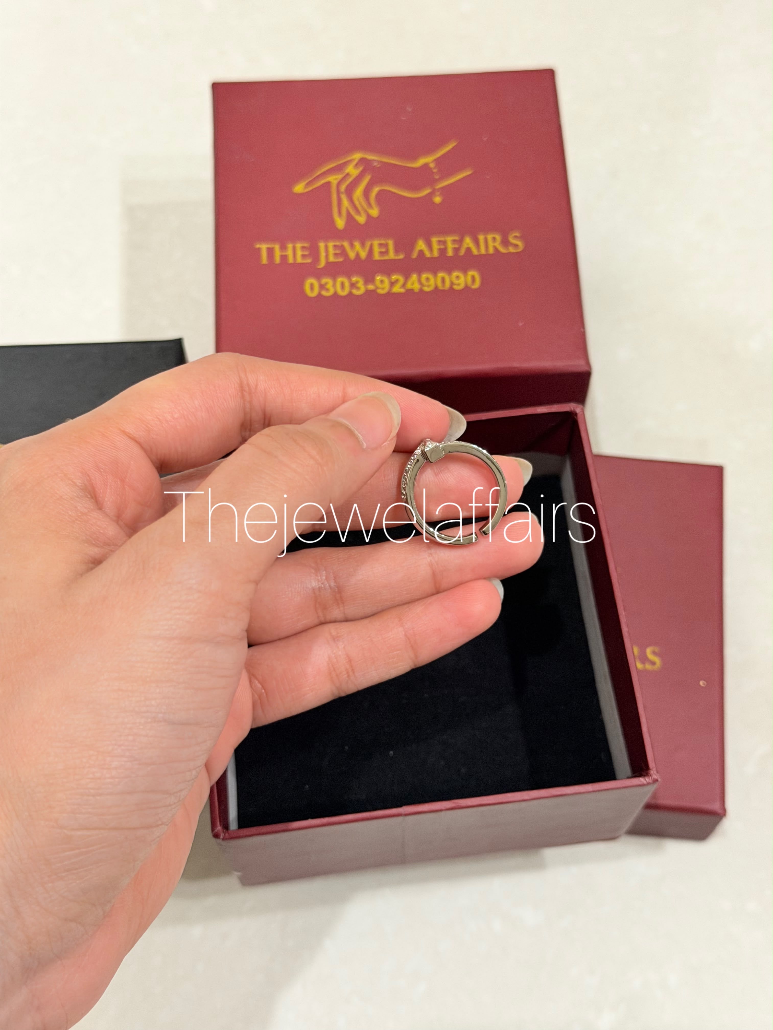 T!ffany T Crystal ring (silver)