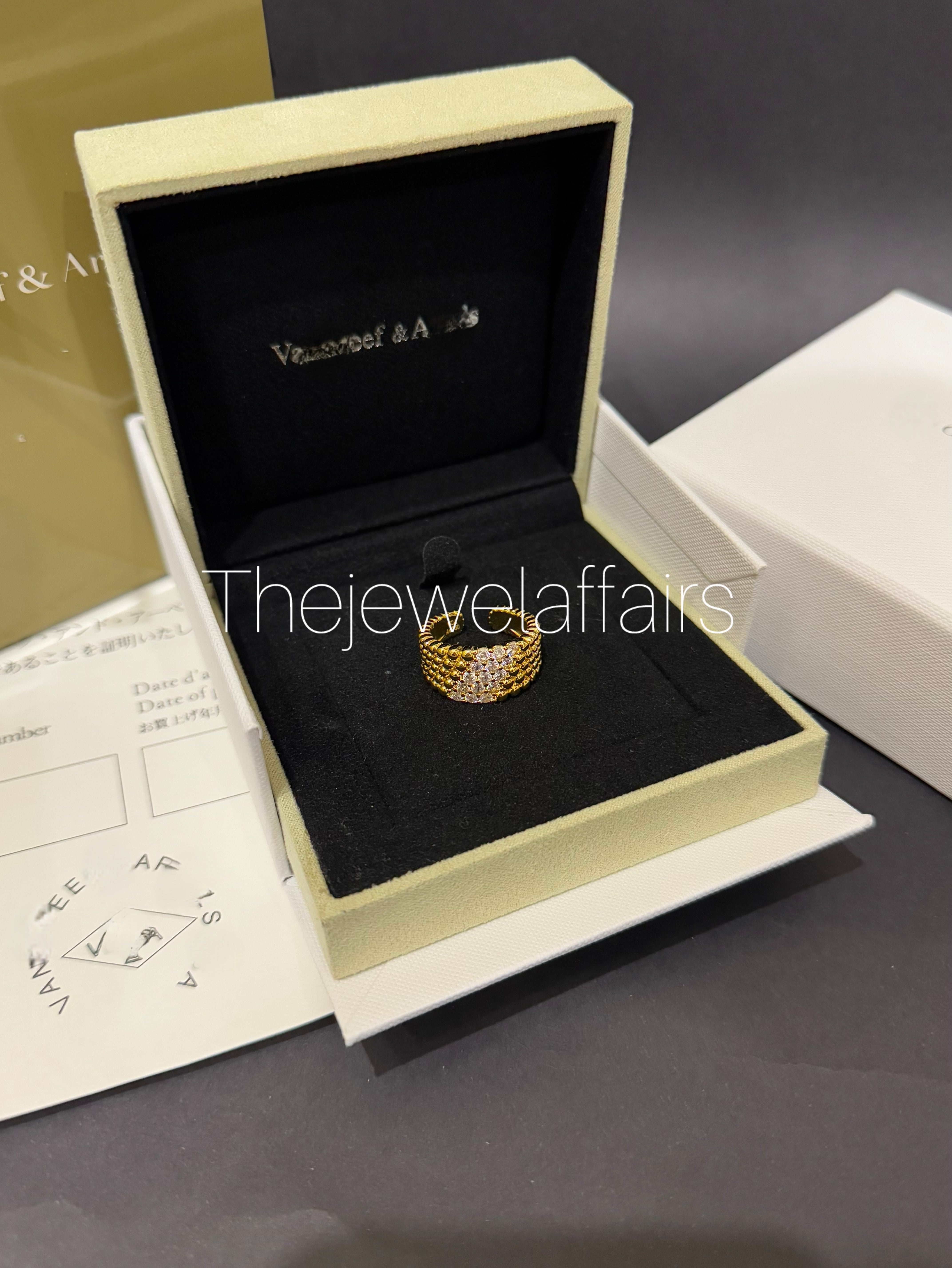 Luxury V@ncleef&Arpe!s Inspired Perlée Ring (Master Copy)