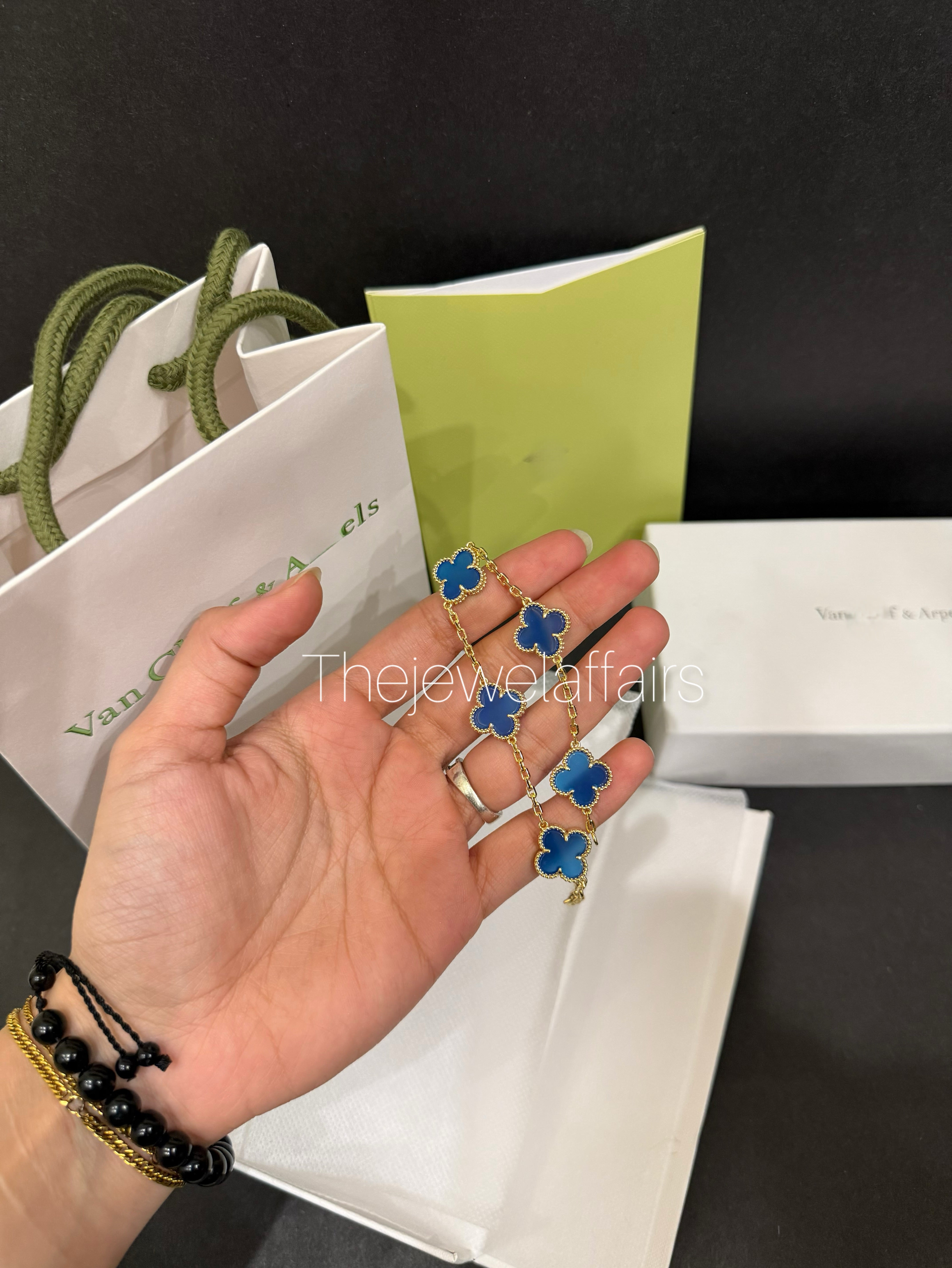 V@ncleef and arpe!s blue bracelet