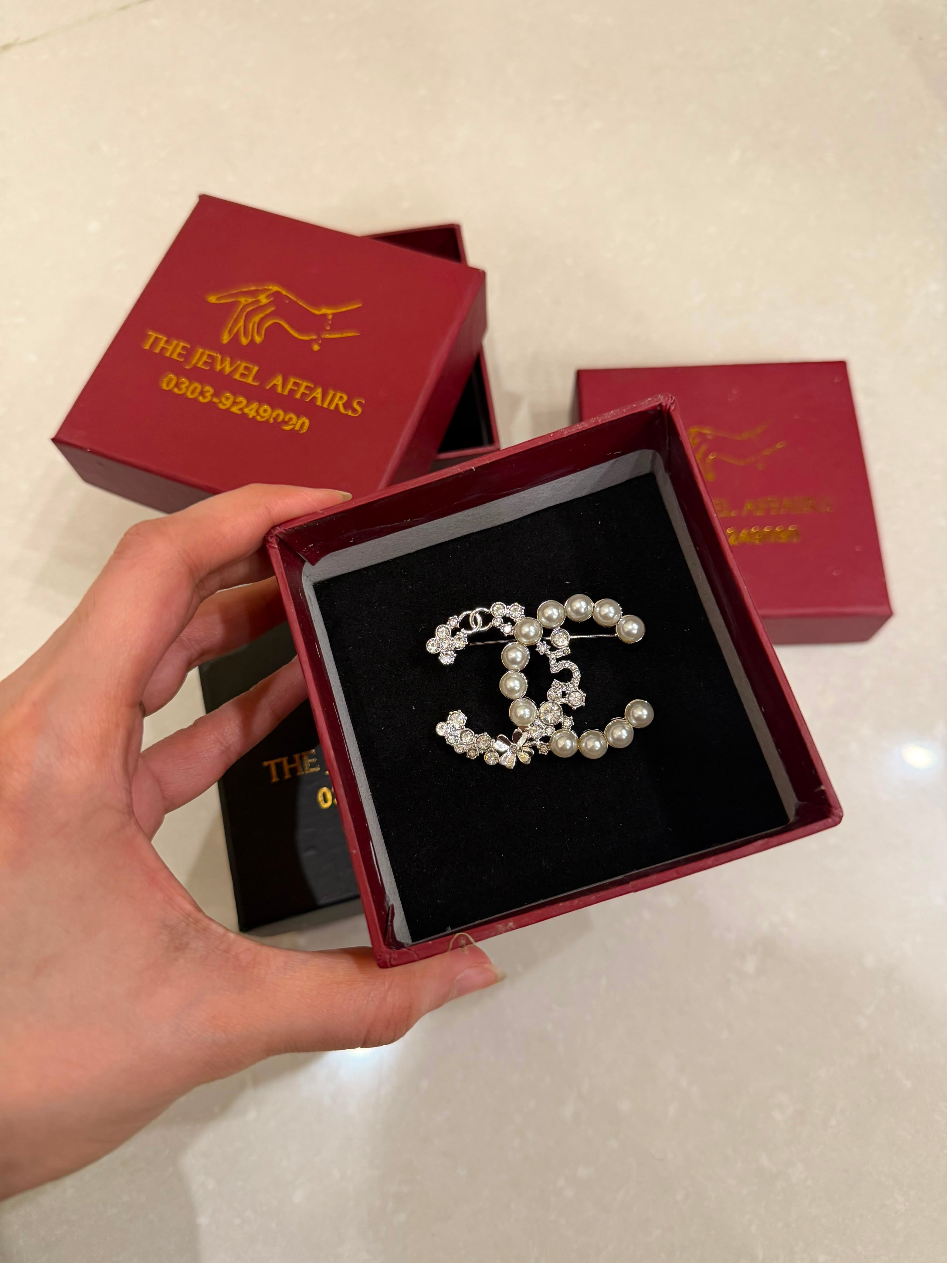 Ch@nel CC Logo Pearl and Crystal Brooch (WITHOUT BRAND PACKAGING)