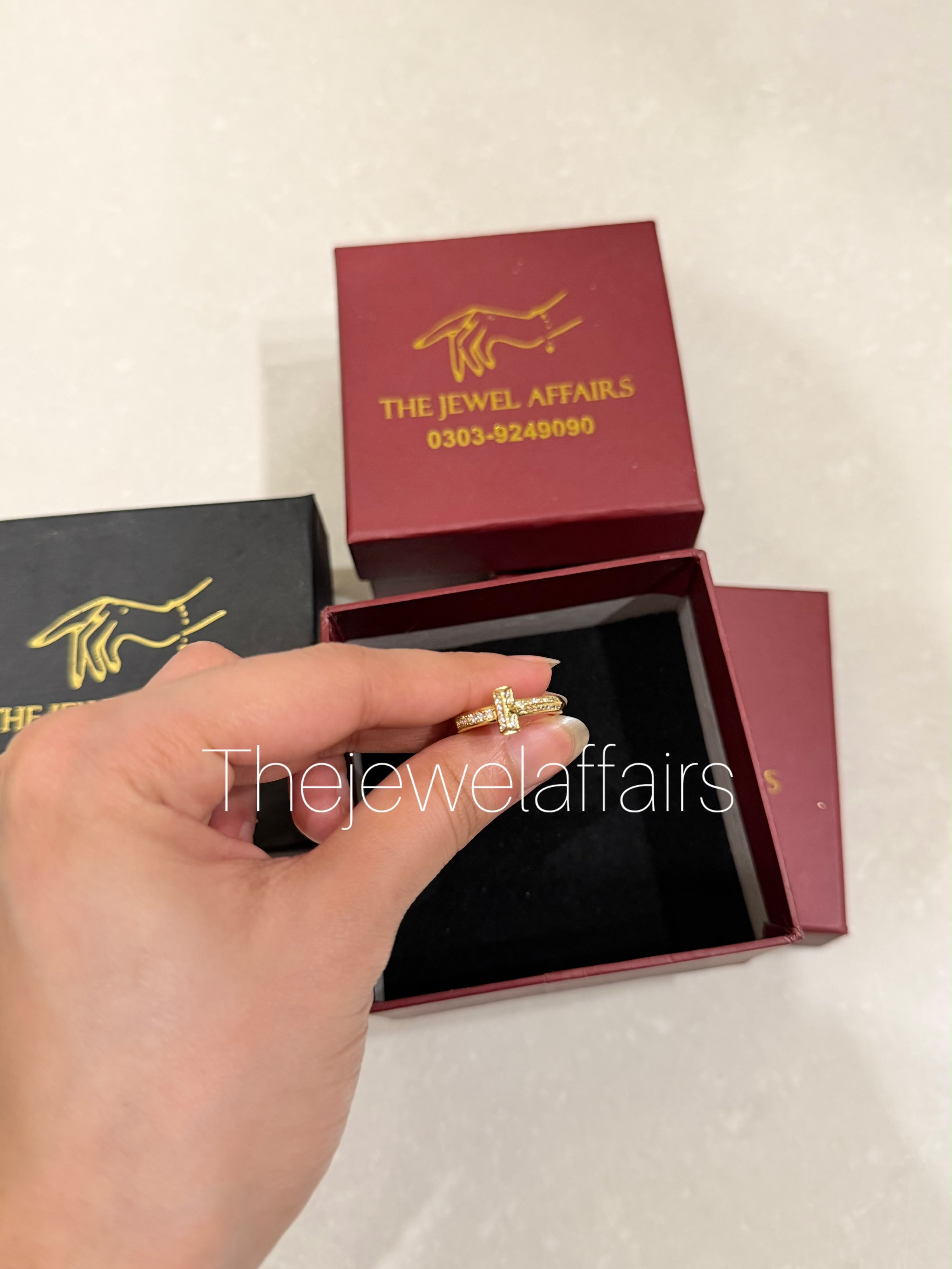 T!ffany T Crystal ring (gold)
