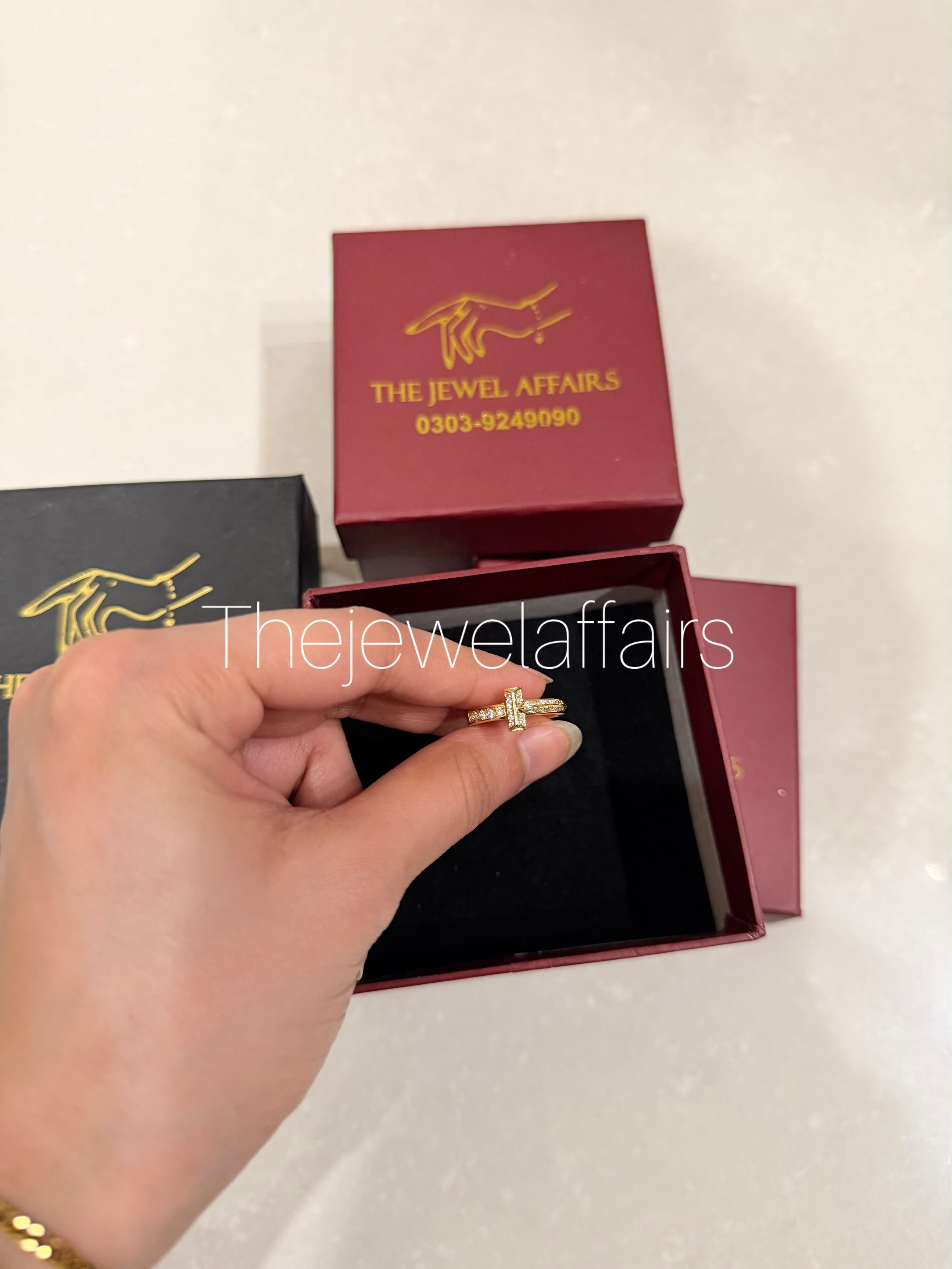 T!ffany T Crystal ring (gold)