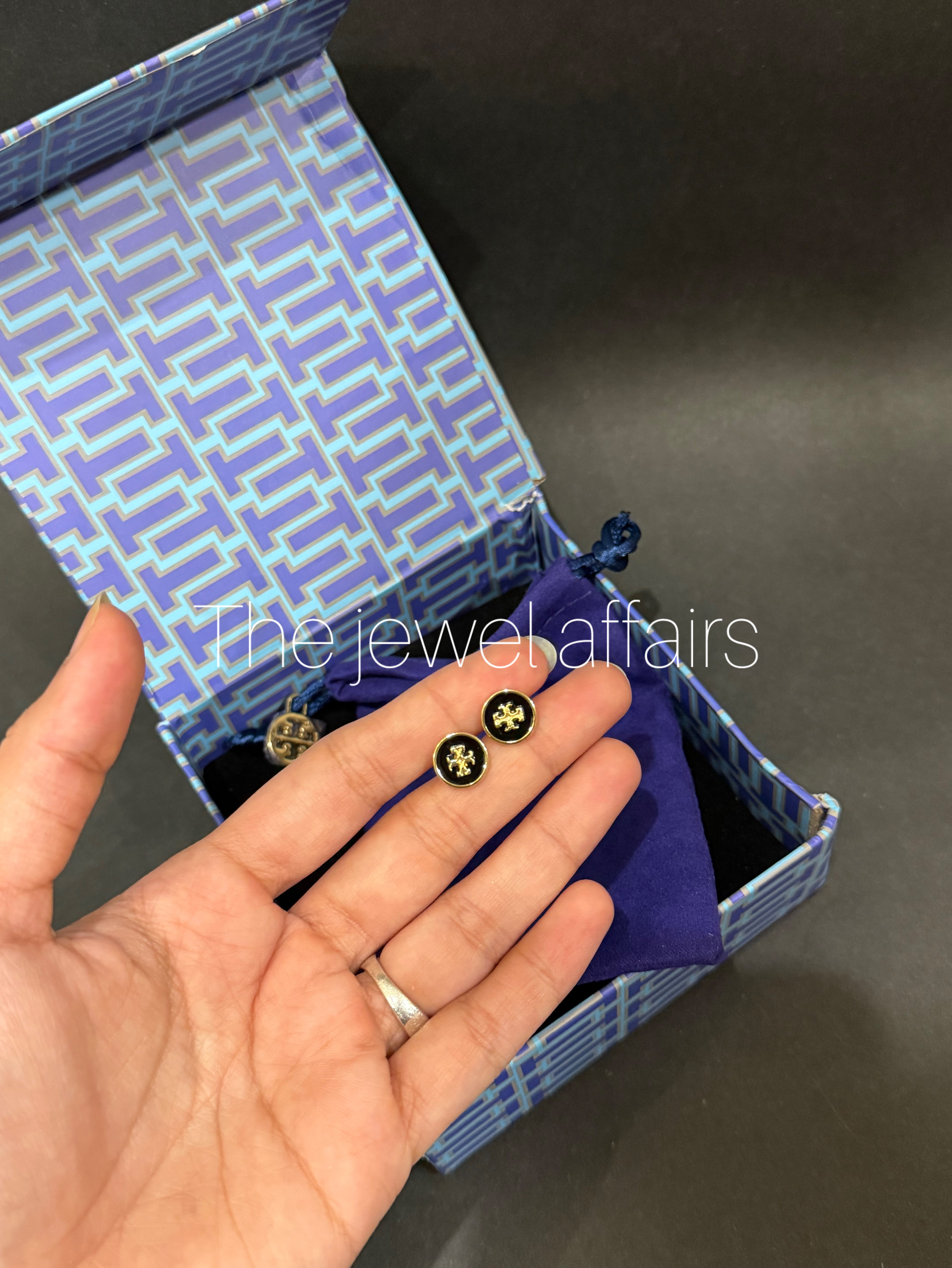 Torybur(h Kira Enamel Logo Stud Earrings( WITHOUT BRAND PACKAGING )