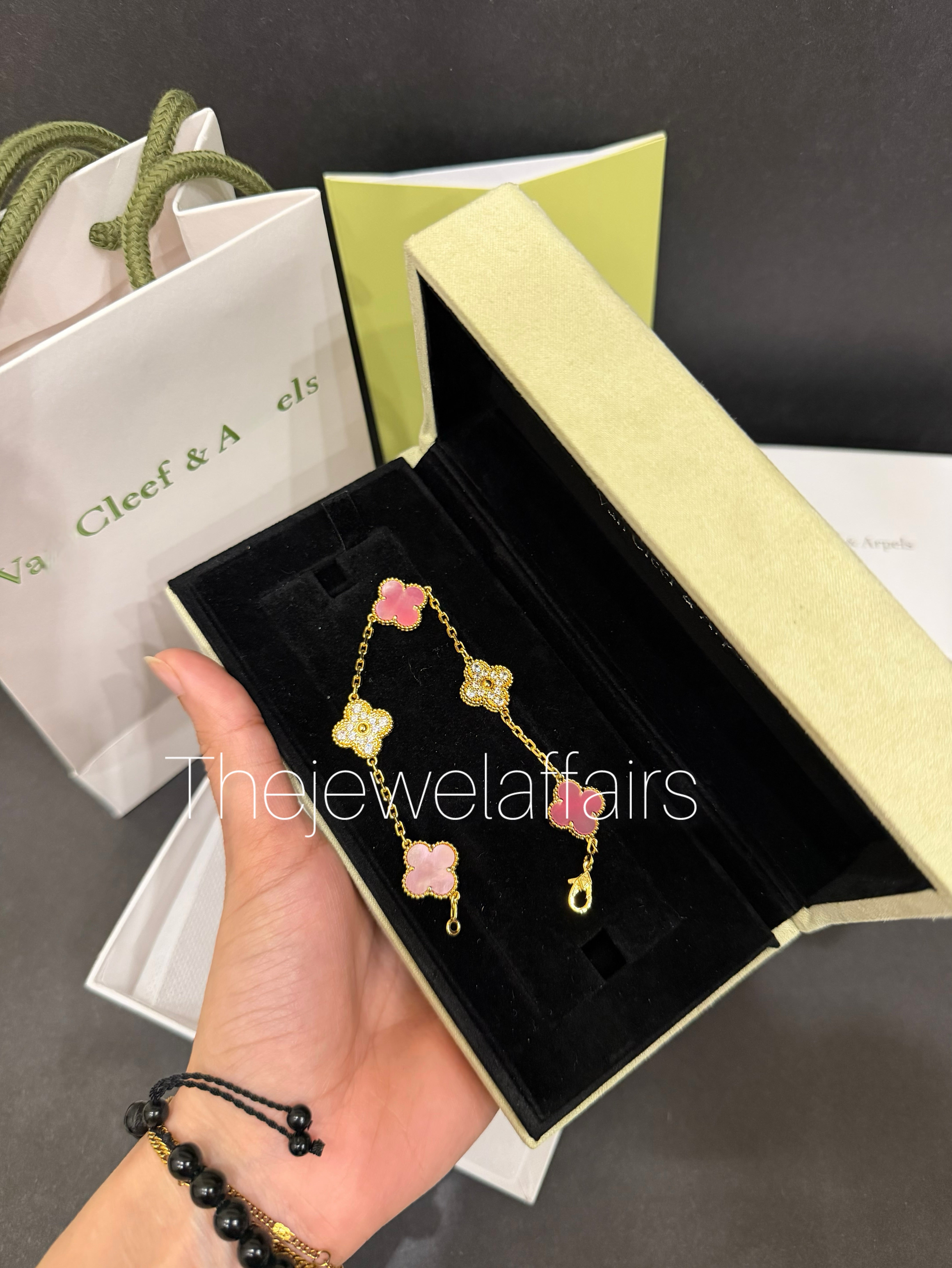 V@ncleef and arpe!s pink with gold diamonds bracelet