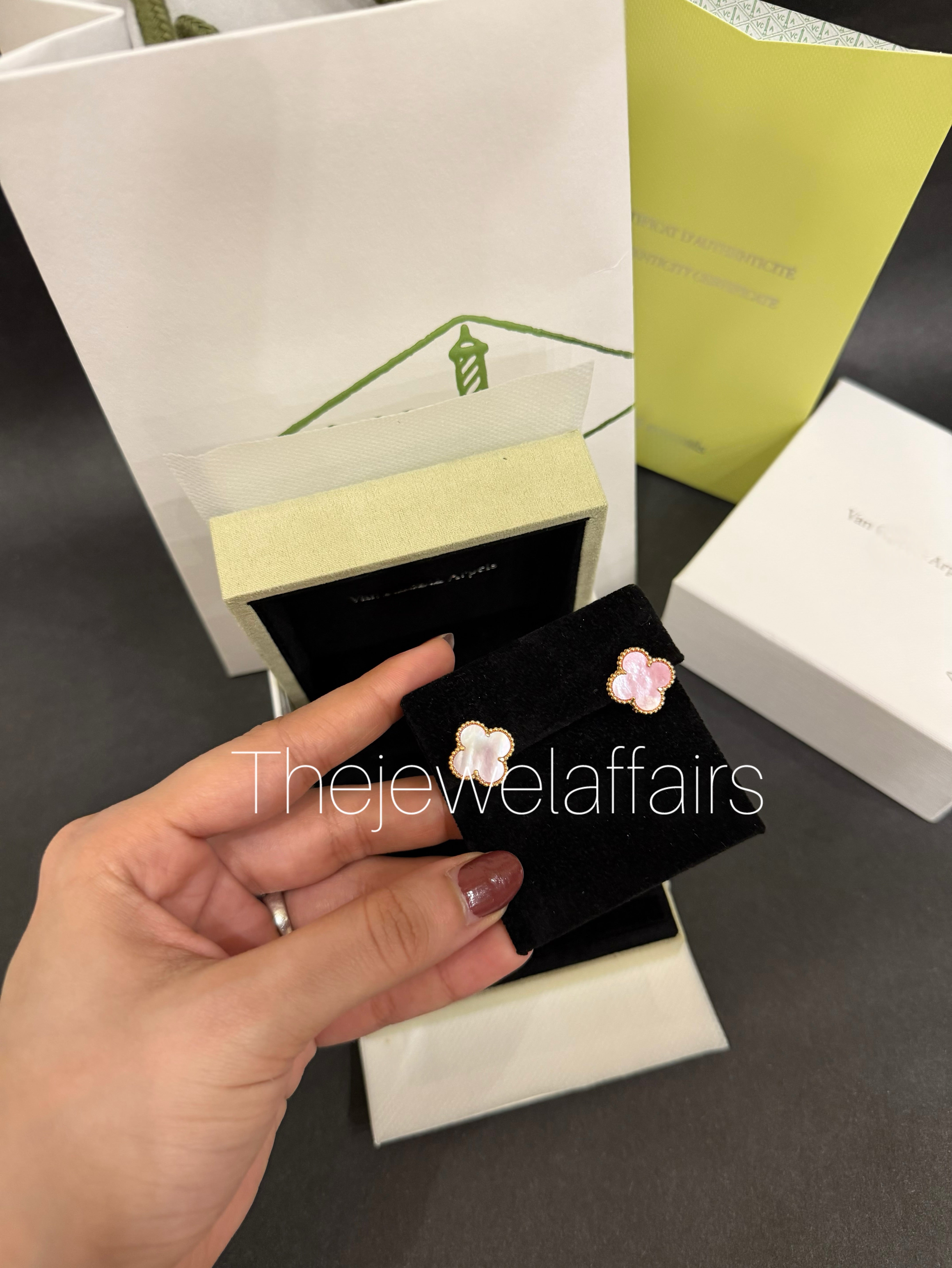 V@ncleef and Arpe!s pink studs