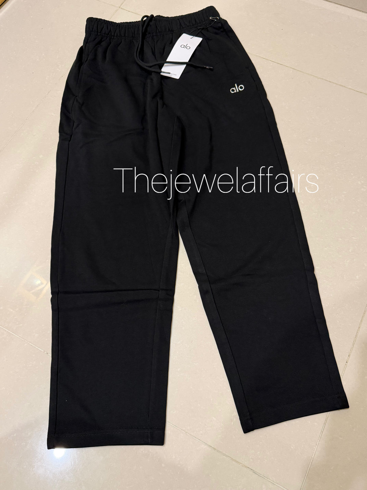 Alo straight leg sweatpant
