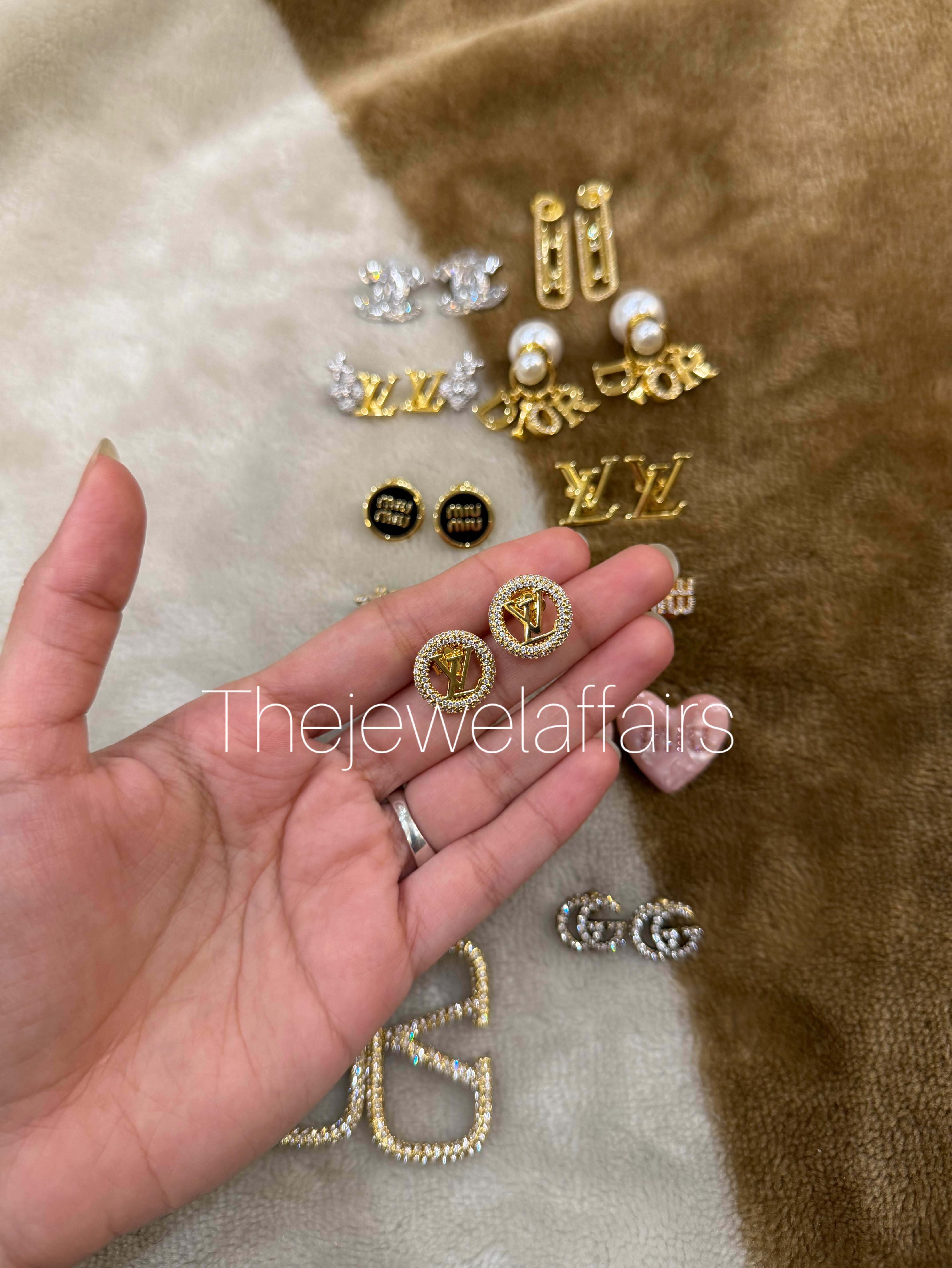 Luxury-Inspired Lou!s Crystal Stud Earrings – Premium Master Copy