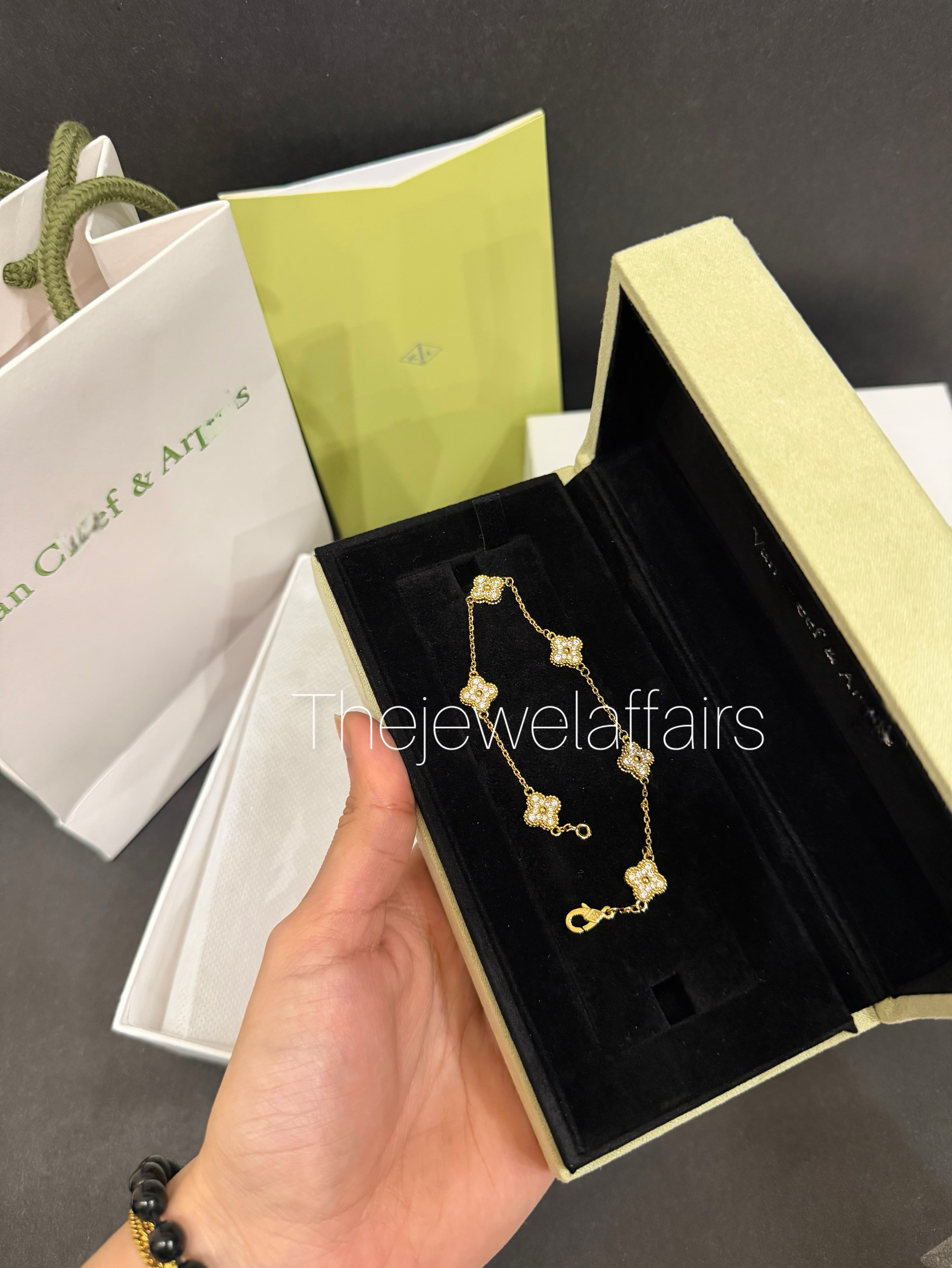 V@ncleef and arpe!s 6 mini gold studded clovers bracelet