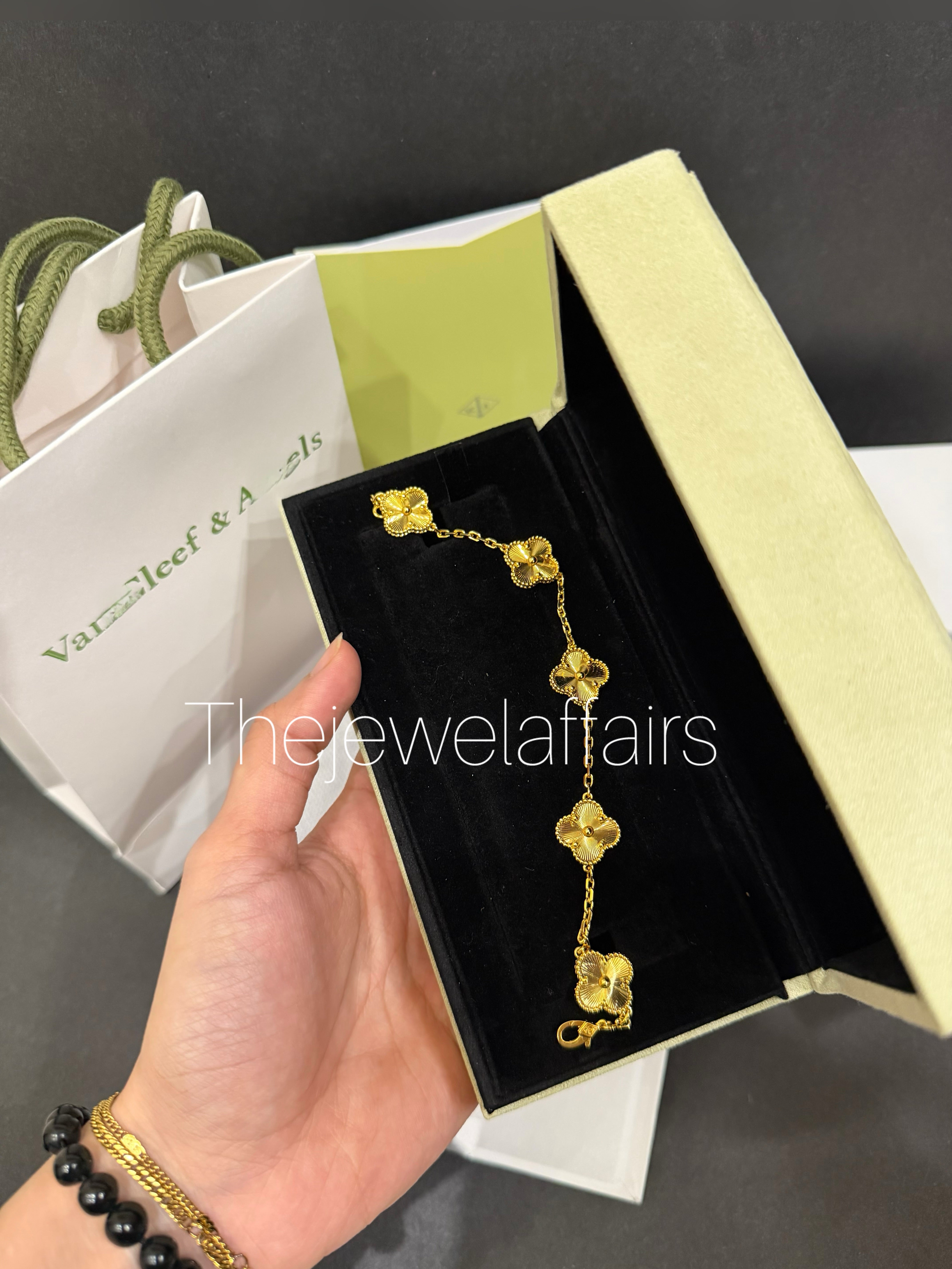 Vca gold bracelet