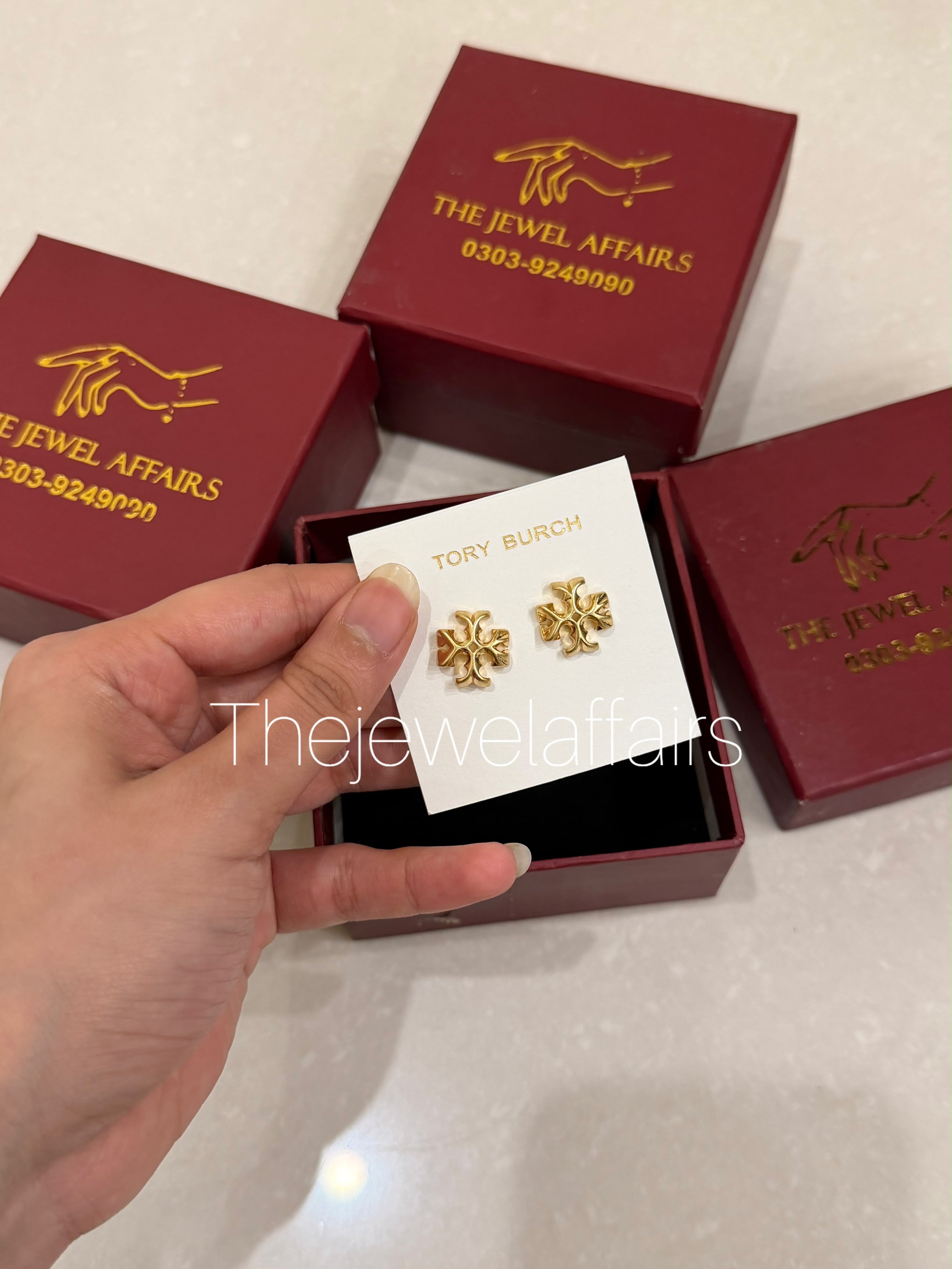 Tory Burch T-Logo Roxanne Stud Earrings Gold