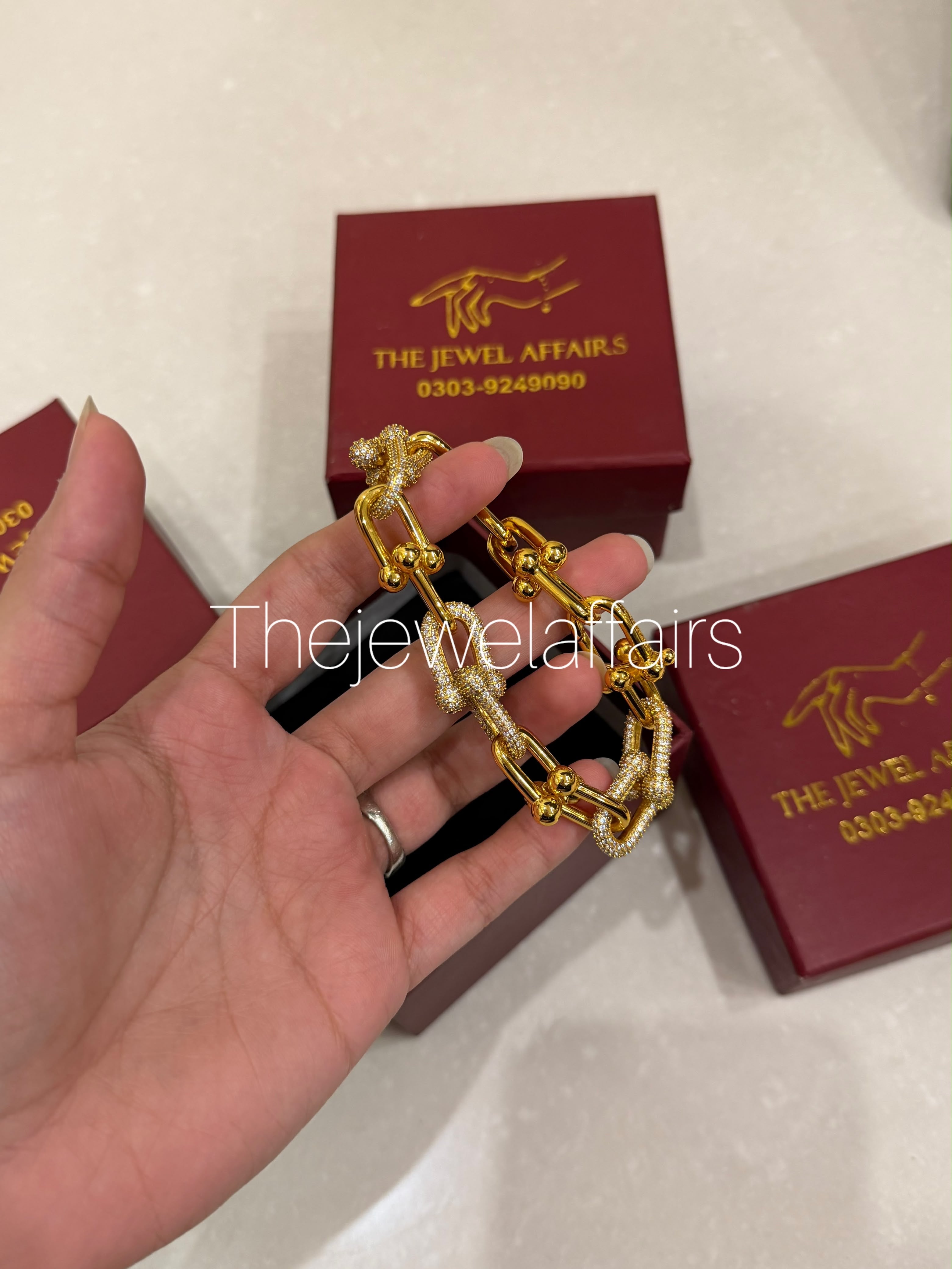 Tiffany Large Link Bracelet in Yellow Gold with Diamonds