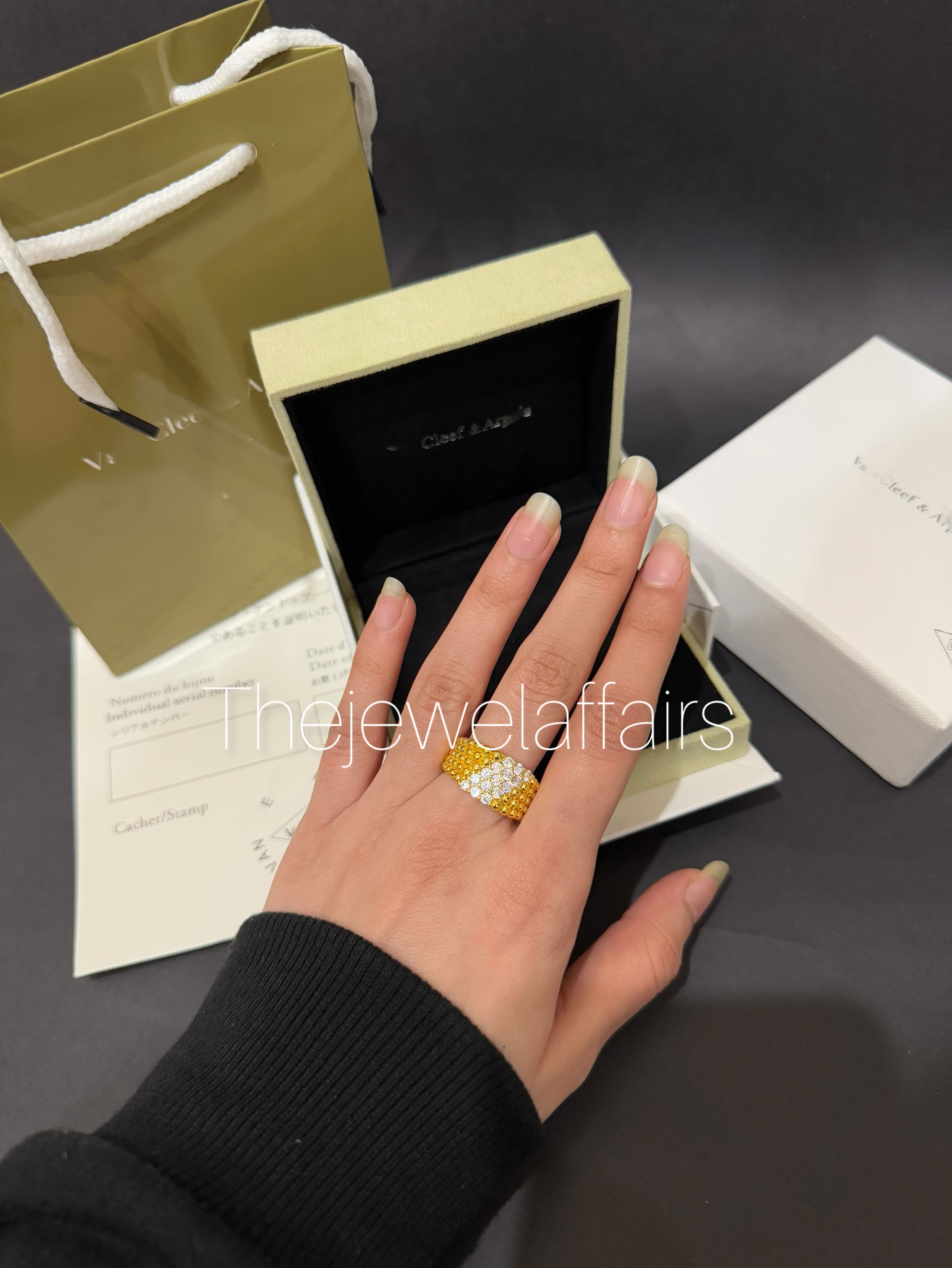 Luxury V@ncleef&Arpe!s Inspired Perlée Ring (Master Copy)