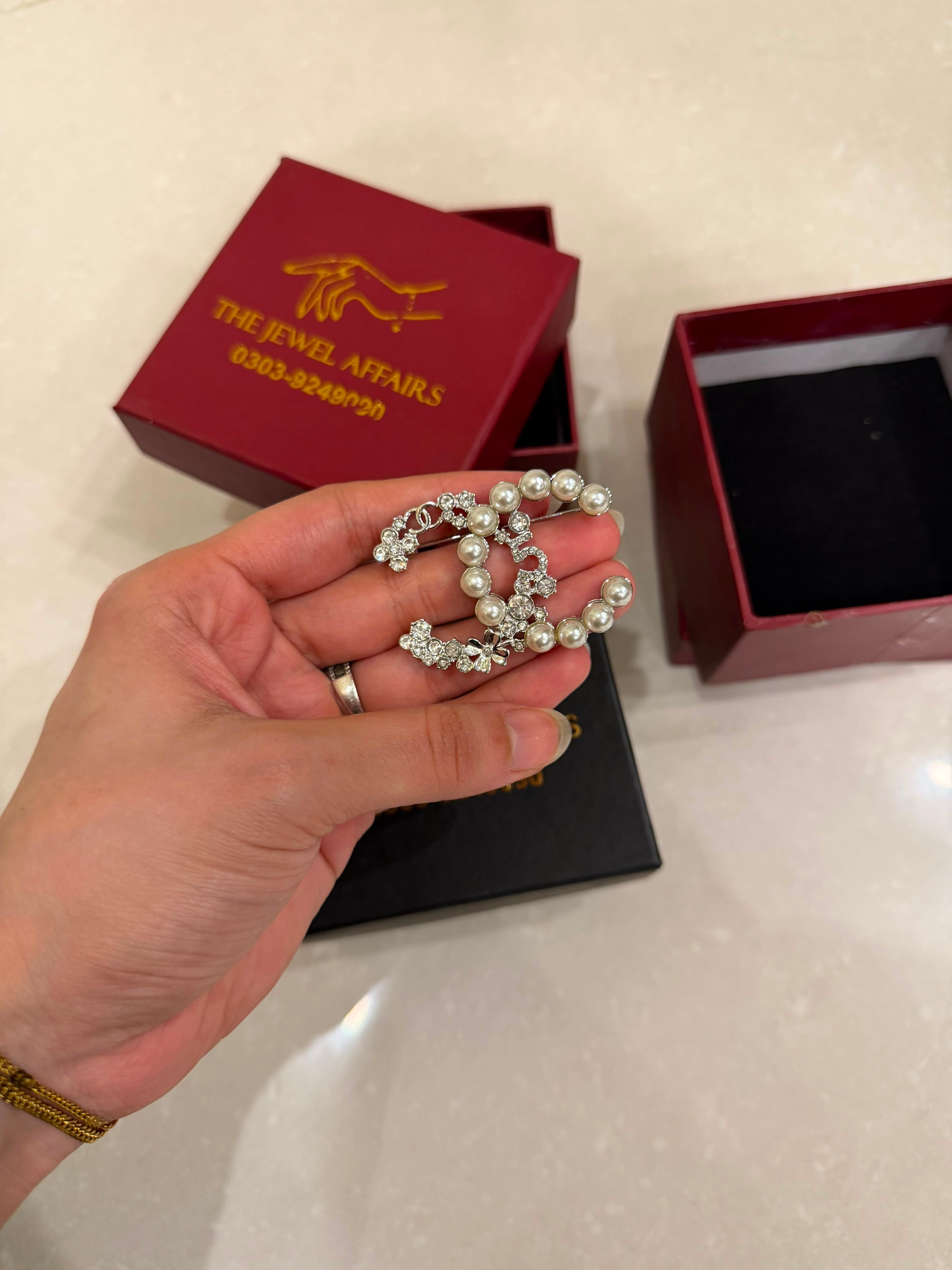 Ch@nel CC Logo Pearl and Crystal Brooch (WITHOUT BRAND PACKAGING)