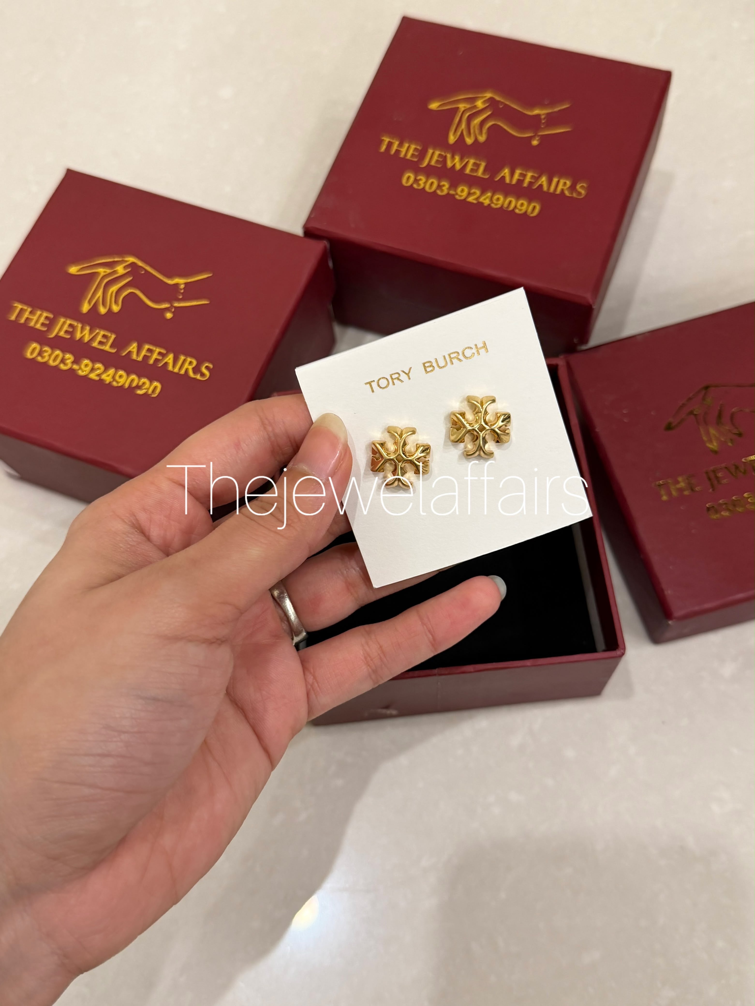 Tory Burch T-Logo Roxanne Stud Earrings Gold