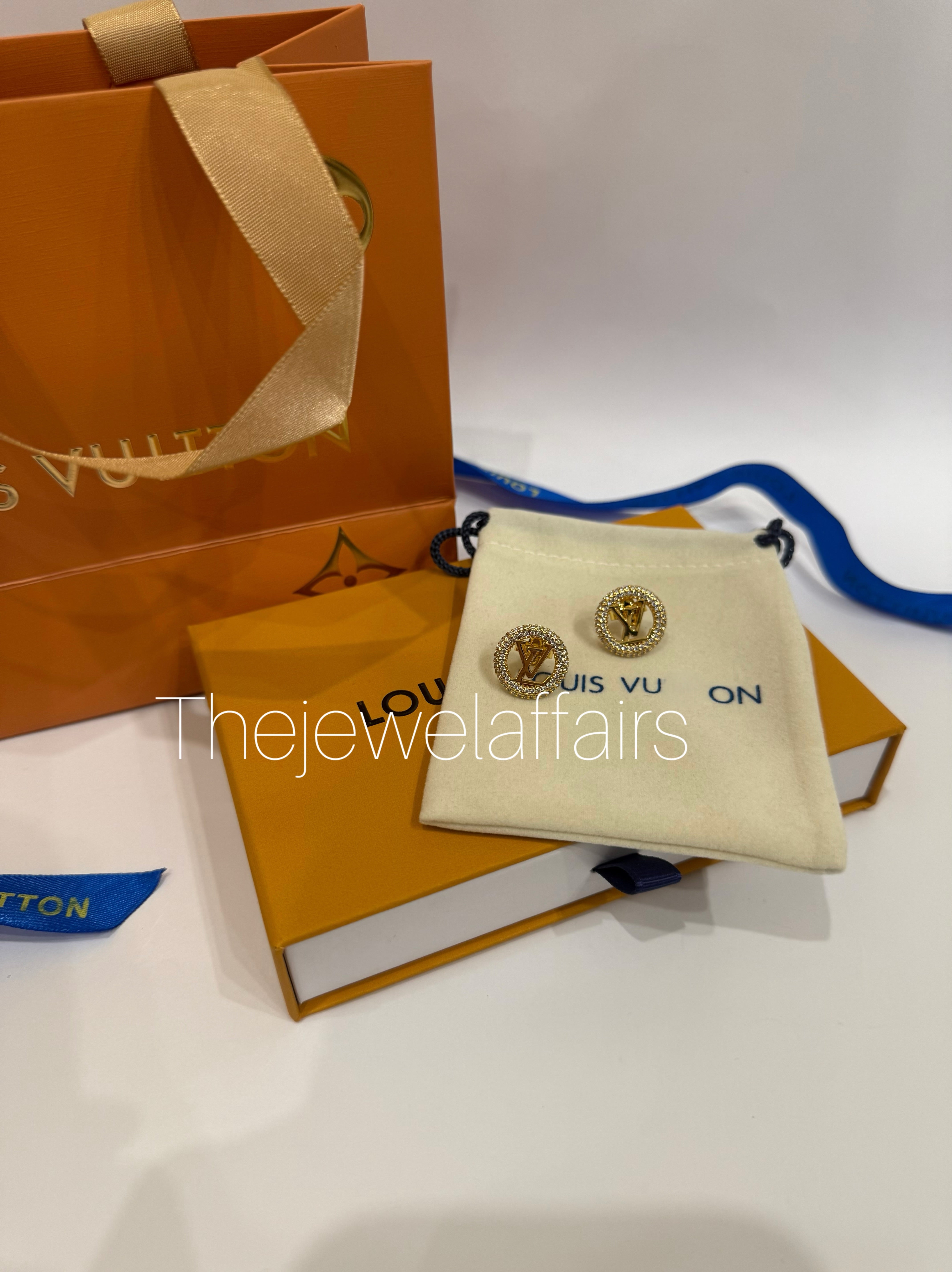 Luxury-Inspired Lou!s Crystal Stud Earrings – Premium Master Copy