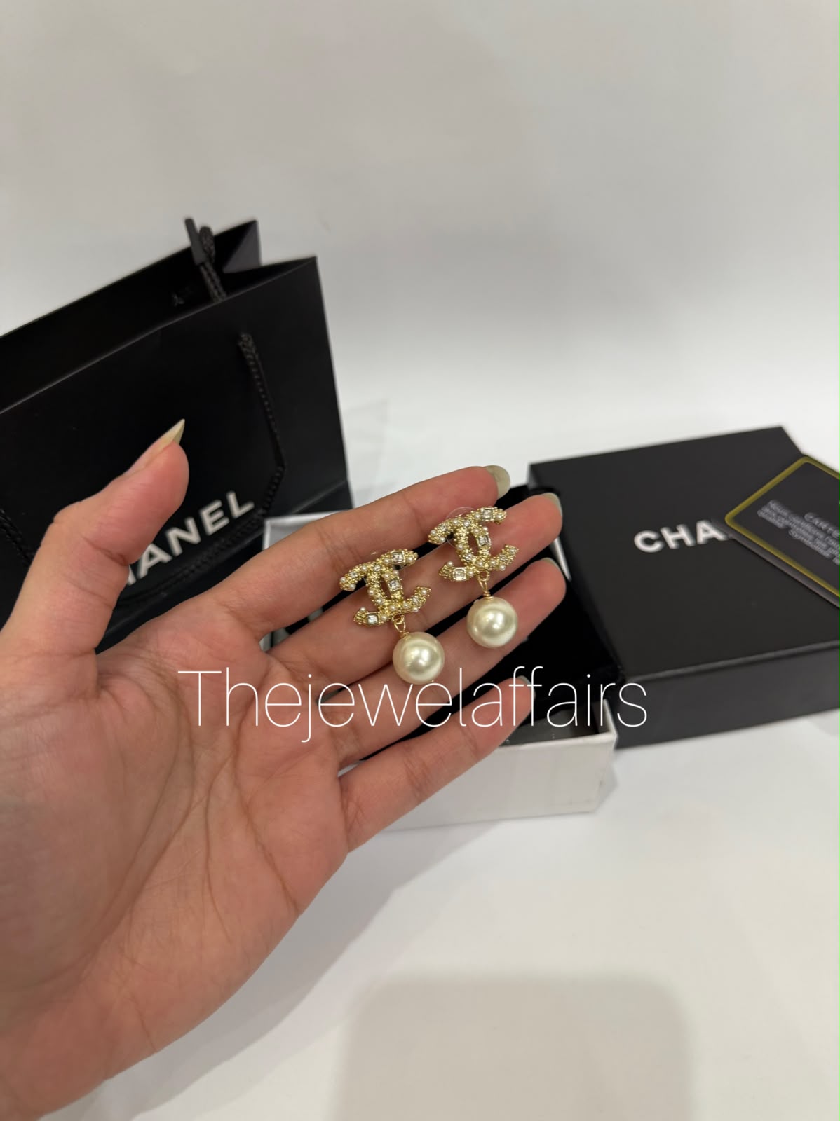 ch@nel CC Logo Crystal & Pearl Drop Earrings (WITHOUT BRAND PACKAGING)