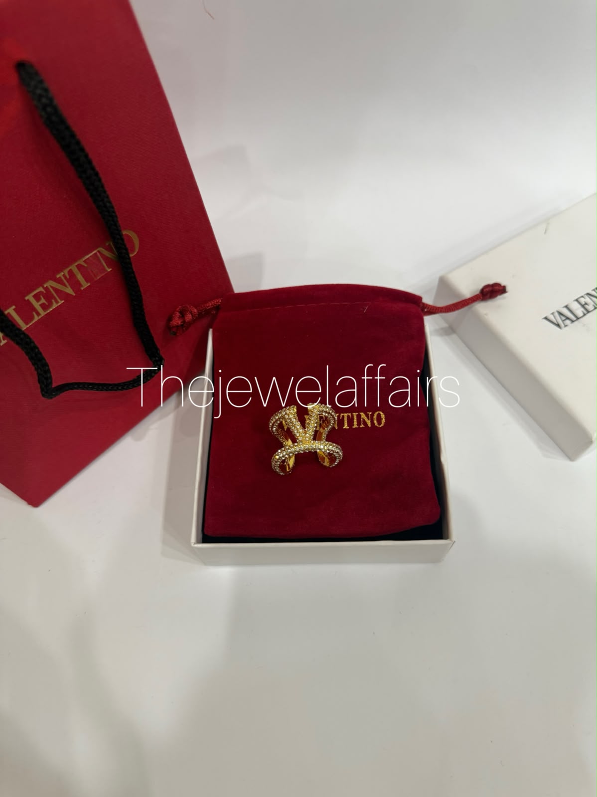 Valent!no VLogo Signature Crystal Ring (WITHOUT BRAND PACKAGING)