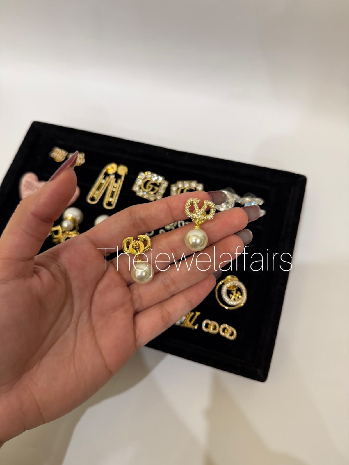 Valent!no VLogo Signature Pearl Drop Earrings